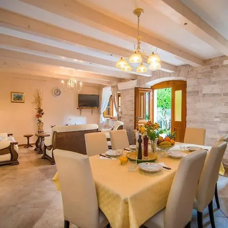 Benina Rossa 2 * Gradišće